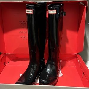 HUNTER BOOTS